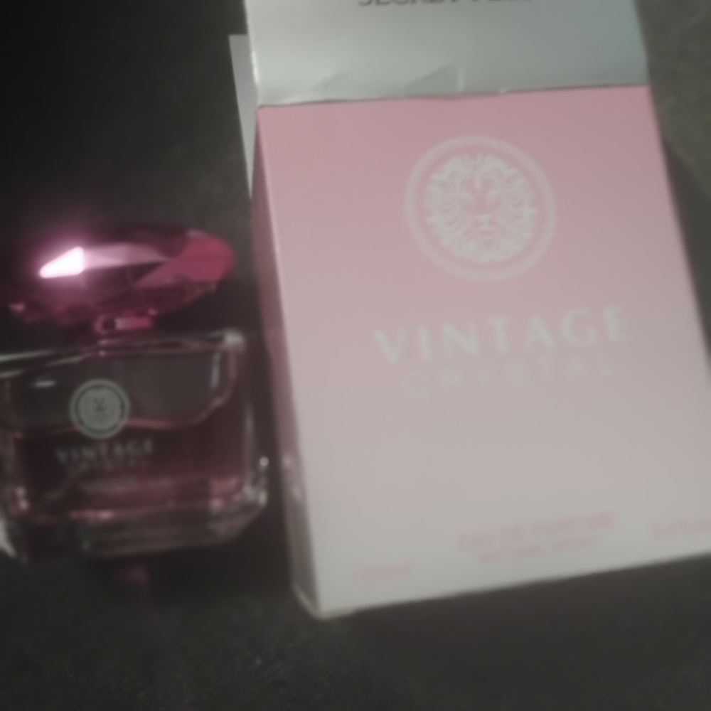 Vintage Crystal Pink Eau de Parfum Bottle
